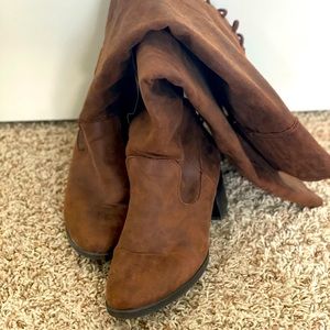 KNEE HIGH LACE UP BOOT ( with zipper)